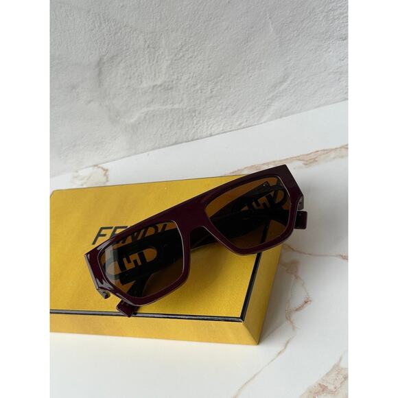 NEW Fendi FE40108U Burgundy Flat Top Sunglasses main image 6